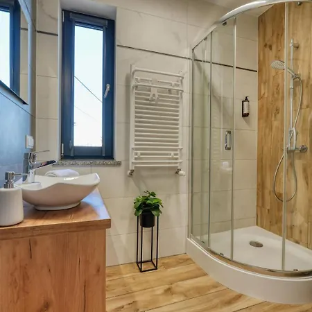 Διαμέρισμα Wakacyjne Historie - Nowoczesne I Komfortowe Ze U Podnoza Snieznika *